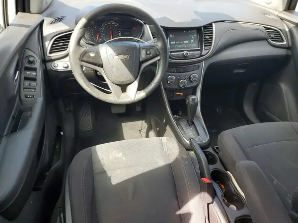3GNCJKSB0HL256505 2017 CHEVROLET TRAX - Image 8