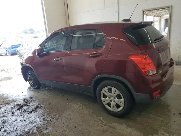 3GNCJKSB0HL275944 2017 CHEVROLET TRAX - Image 2