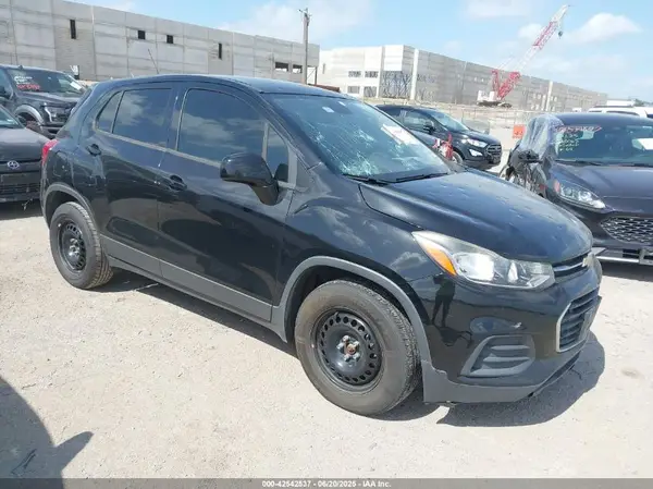 3GNCJKSB0HL279573 2017 CHEVROLET TRAX - Image 1