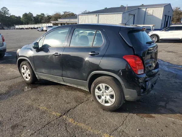 3GNCJKSB0HL282814 2017 CHEVROLET TRAX - Image 2
