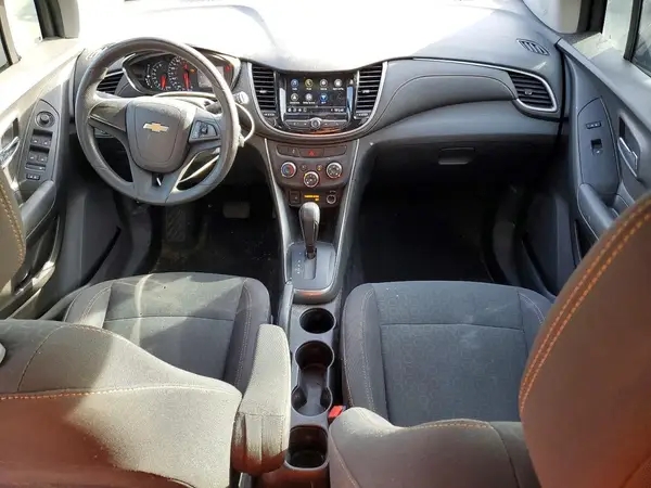 3GNCJKSB0JL211828 2018 CHEVROLET TRAX - Image 8