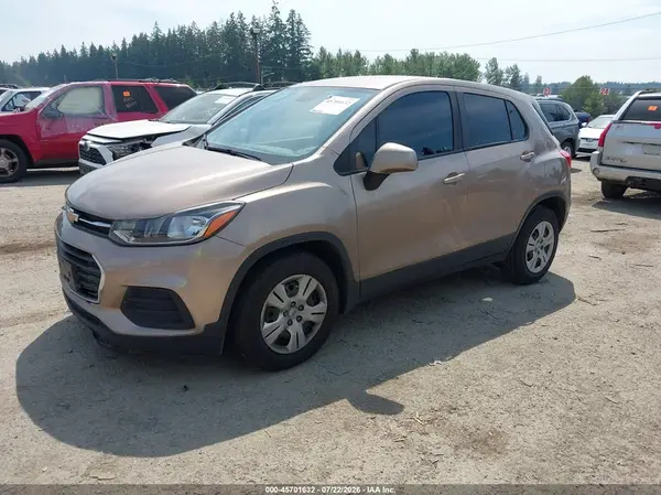 3GNCJKSB0JL255084 2018 CHEVROLET TRAX - Image 2