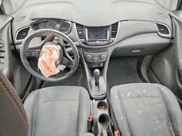 3GNCJKSB0JL259023 2018 CHEVROLET TRAX - Image 8
