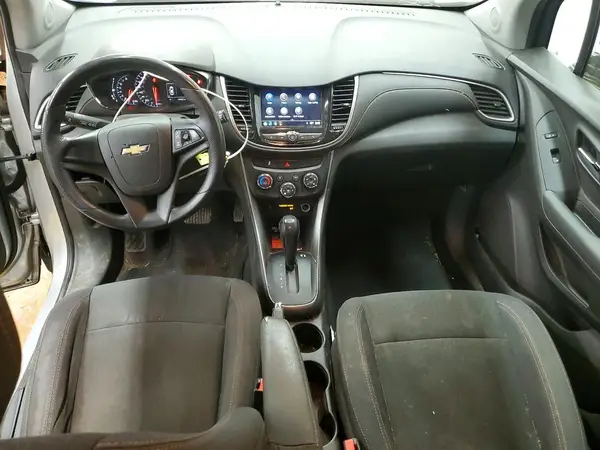 3GNCJKSB0JL279644 2018 CHEVROLET TRAX - Image 8