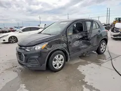 3GNCJKSB0JL305613 2018 CHEVROLET TRAX