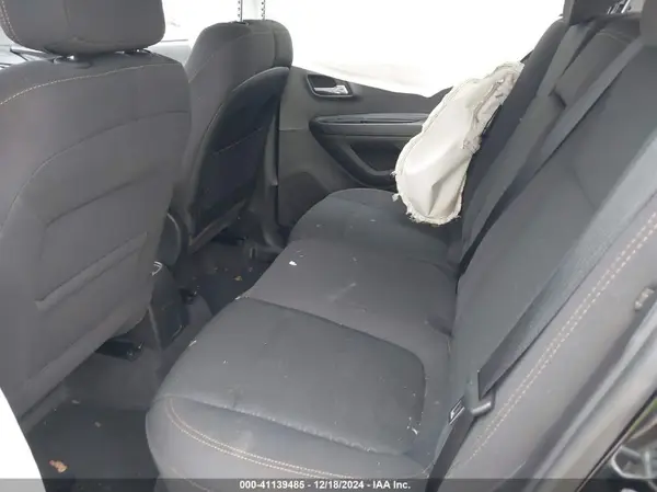 3GNCJKSB0JL307197 2018 CHEVROLET TRAX - Image 8