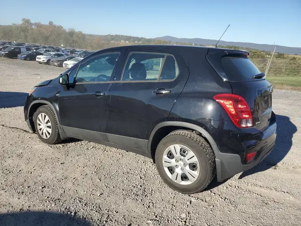 3GNCJKSB0JL337459 2018 CHEVROLET TRAX - Image 2