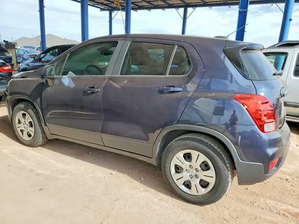 3GNCJKSB0JL339311 2018 CHEVROLET TRAX - Image 2