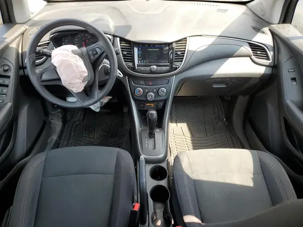 3GNCJKSB0JL410328 2018 CHEVROLET TRAX - Image 8