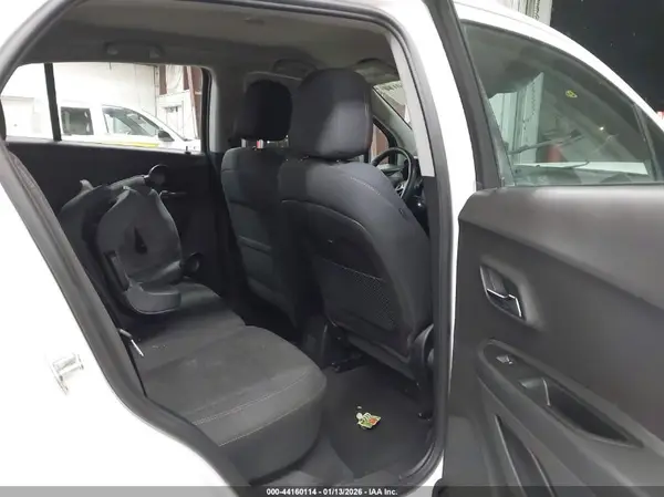 3GNCJKSB0KL116316 2019 CHEVROLET TRAX - Image 8
