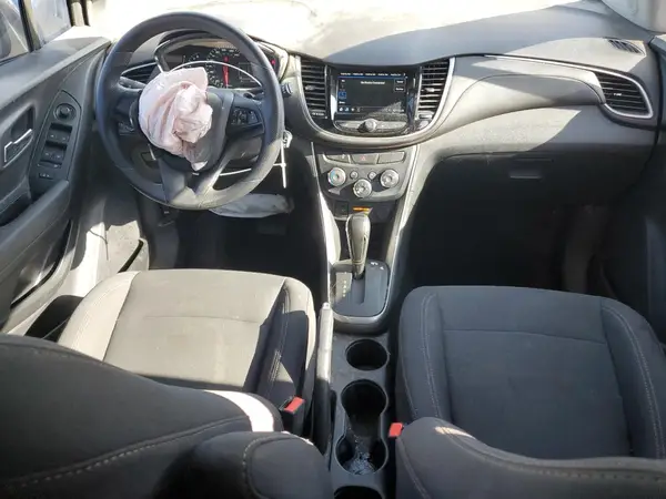 3GNCJKSB0KL117224 2019 CHEVROLET TRAX - Image 8
