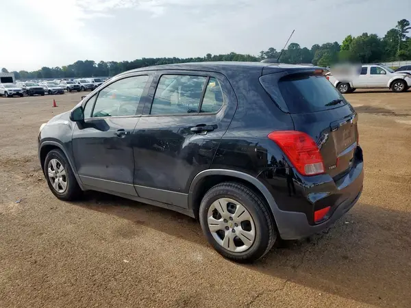 3GNCJKSB0KL121046 2019 CHEVROLET TRAX - Image 2