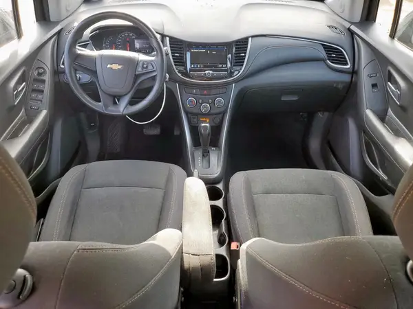 3GNCJKSB0KL121046 2019 CHEVROLET TRAX - Image 8