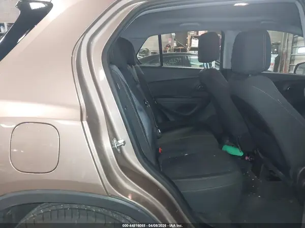 3GNCJKSB0KL125579 2019 CHEVROLET TRAX - Image 8