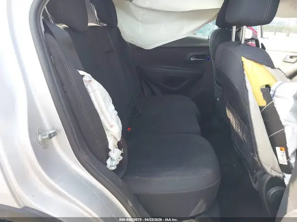 3GNCJKSB0KL189430 2019 CHEVROLET TRAX - Image 8