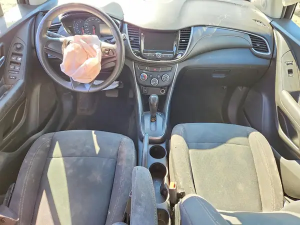 3GNCJKSB0KL210146 2019 CHEVROLET TRAX - Image 8