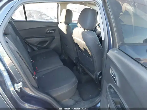 3GNCJKSB0KL212706 2019 CHEVROLET TRAX - Image 8