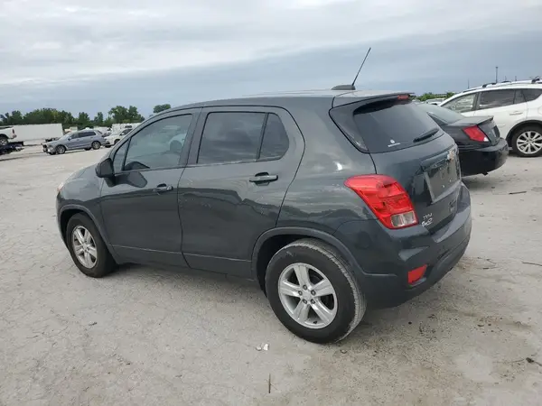 3GNCJKSB0KL240263 2019 CHEVROLET TRAX - Image 2
