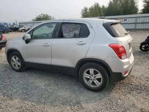 3GNCJKSB0KL251053 2019 CHEVROLET TRAX - Image 2