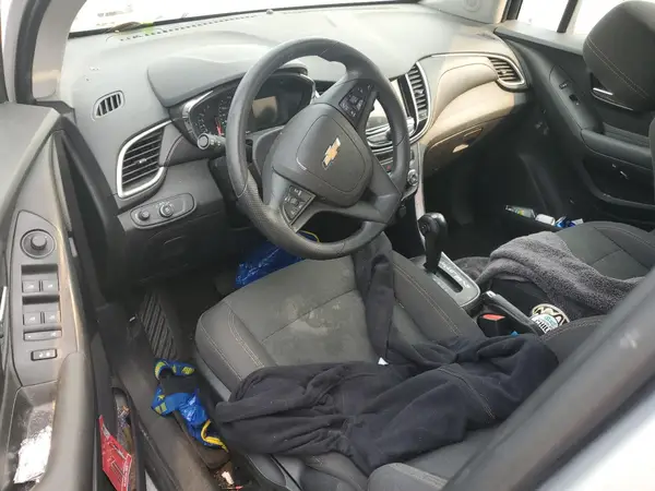 3GNCJKSB0KL251053 2019 CHEVROLET TRAX - Image 8