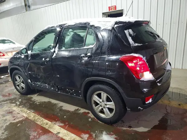 3GNCJKSB0KL255314 2019 CHEVROLET TRAX - Image 2