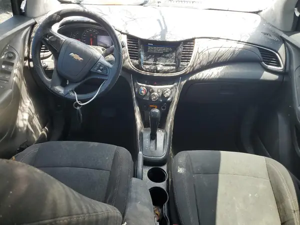 3GNCJKSB0KL256964 2019 CHEVROLET TRAX - Image 8