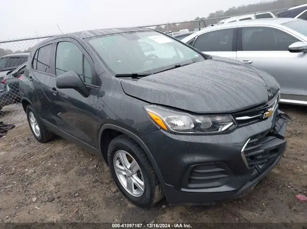 3GNCJKSB0KL257516 2019 CHEVROLET TRAX - Image 1