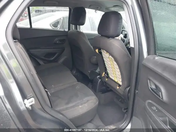 3GNCJKSB0KL257516 2019 CHEVROLET TRAX - Image 8