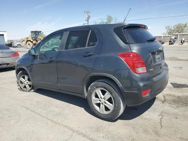 3GNCJKSB0KL260108 2019 CHEVROLET TRAX - Image 2