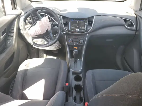 3GNCJKSB0KL260108 2019 CHEVROLET TRAX - Image 8