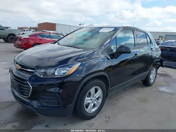 3GNCJKSB0KL264028 2019 CHEVROLET TRAX - Image 2