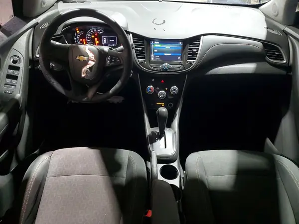 3GNCJKSB0KL268385 2019 CHEVROLET TRAX - Image 8