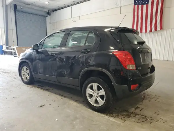 3GNCJKSB0KL282349 2019 CHEVROLET TRAX - Image 2