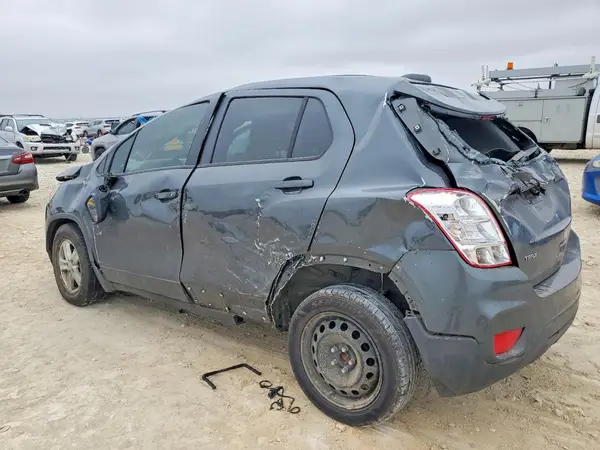 3GNCJKSB0KL299037 2019 CHEVROLET TRAX - Image 2