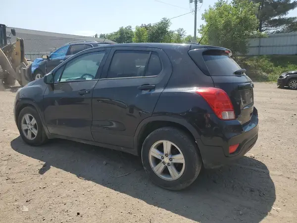 3GNCJKSB0KL327922 2019 CHEVROLET TRAX - Image 2