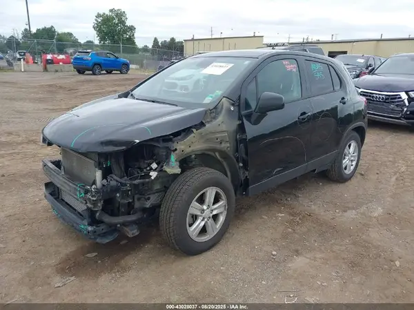 3GNCJKSB0KL331923 2019 CHEVROLET TRAX - Image 2