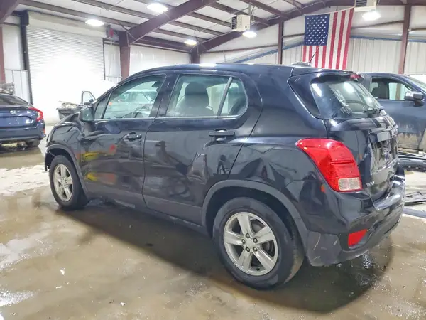 3GNCJKSB0KL334529 2019 CHEVROLET TRAX - Image 2