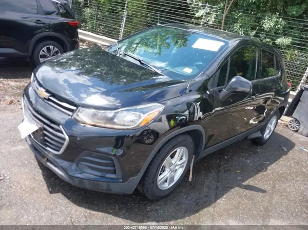 3GNCJKSB0KL345398 2019 CHEVROLET TRAX - Image 2