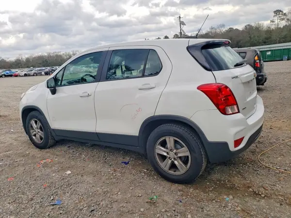 3GNCJKSB0KL355767 2019 CHEVROLET TRAX - Image 2