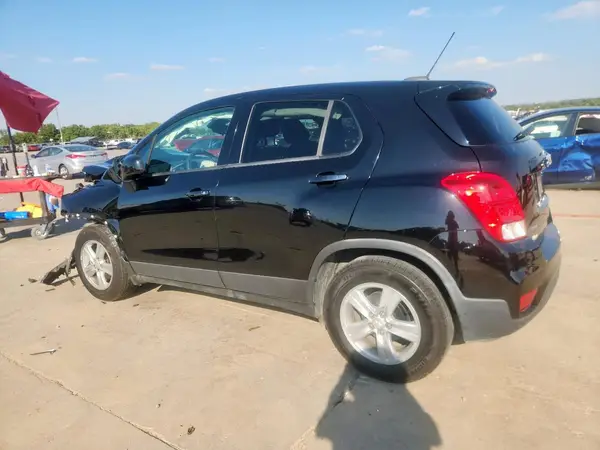 3GNCJKSB0KL359740 2019 CHEVROLET TRAX - Image 2