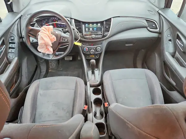 3GNCJKSB0KL362685 2019 CHEVROLET TRAX - Image 8