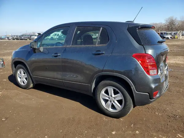 3GNCJKSB0KL374576 2019 CHEVROLET TRAX - Image 2