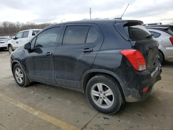 3GNCJKSB0KL377008 2019 CHEVROLET TRAX - Image 2