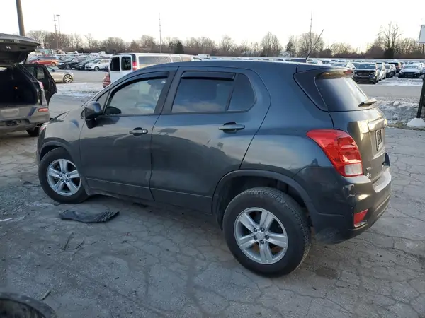 3GNCJKSB0KL387313 2019 CHEVROLET TRAX - Image 2