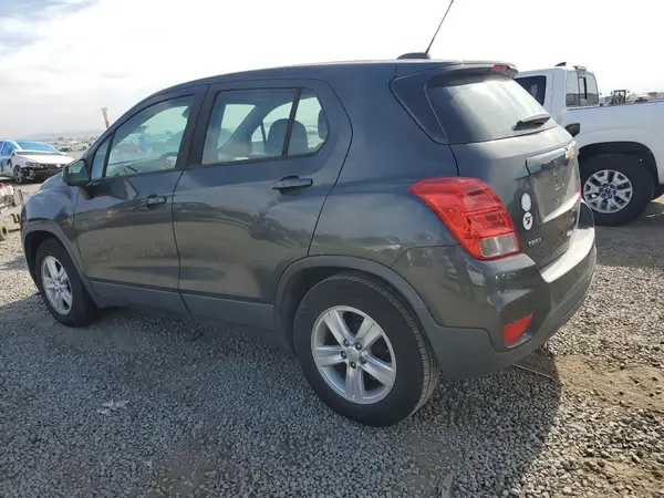 3GNCJKSB0KL391491 2019 CHEVROLET TRAX - Image 2