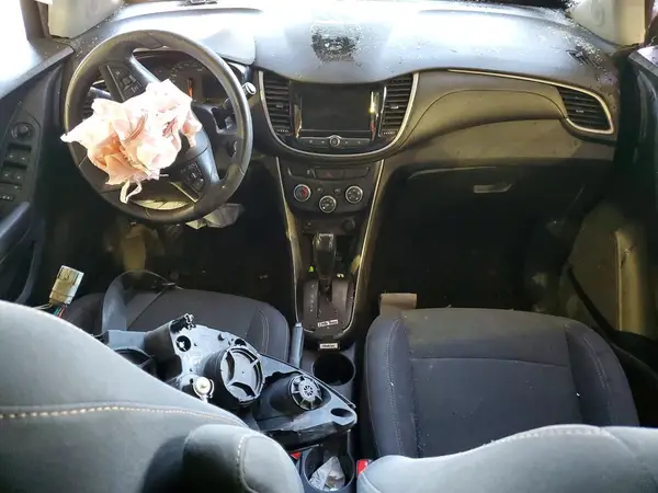 3GNCJKSB0KL399543 2019 CHEVROLET TRAX - Image 8