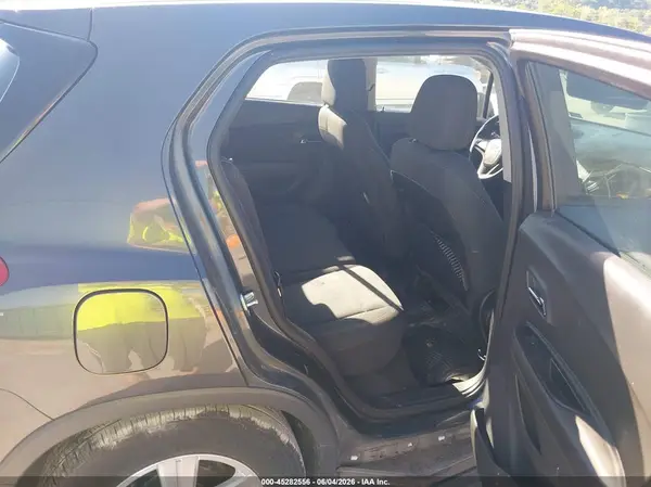 3GNCJKSB0KL403221 2019 CHEVROLET TRAX - Image 8