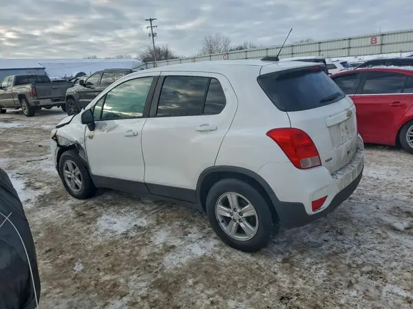 3GNCJKSB0KL406247 2019 CHEVROLET TRAX - Image 2
