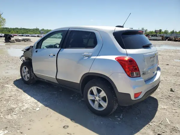 3GNCJKSB0LL109481 2020 CHEVROLET TRAX - Image 2