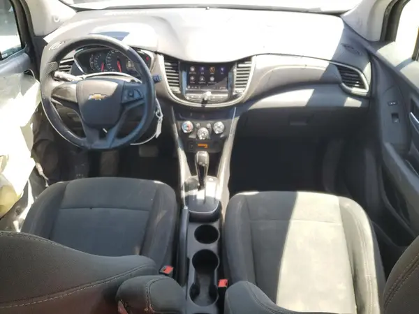 3GNCJKSB0LL109481 2020 CHEVROLET TRAX - Image 8